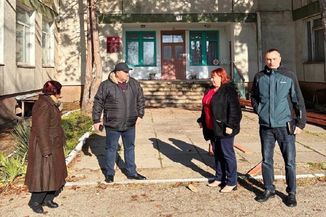 Александр Соколовский: Проверил ход капитального ремонта крыши с заменой системы молниезащиты в МБДОУ «Сусанинский детский сад «Ромашка» Александр Соколовский: Проверил ход капитального ремонта крыши с заменой системы молниезащиты в МБДОУ «Сусанинский детский сад «Ромашка»