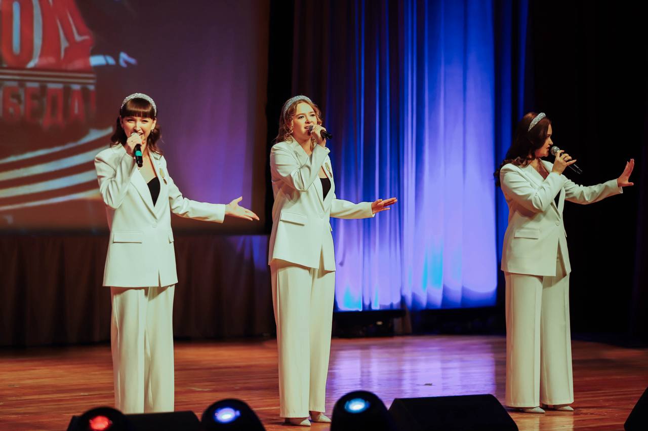 Состоялась торжественная церемония чествования победителей и лауреатов открытого конкурса агитационного плаката «Следственный комитет на передовой» Состоялась торжественная церемония чествования победителей и лауреатов открытого конкурса агитационного плаката «Следственный комитет на передовой»