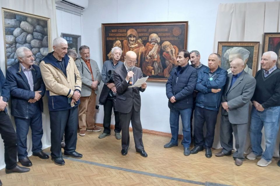 В Симферополе состоялось открытие выставки «Образ и слово»