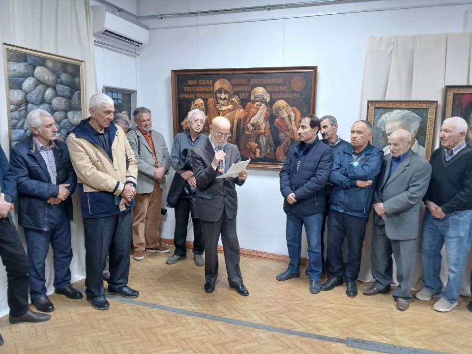 В ГБУ РК «Крымскотатарский музей культурно-исторического наследия» состоялась церемония открытия персональной выставки «Образ и слово» Заслуженного художника Крыма Рустема Эминова В ГБУ РК «Крымскотатарский музей культурно-исторического наследия» состоялась церемония открытия персональной выставки «Образ и слово» Заслуженного художника Крыма Рустема Эминова