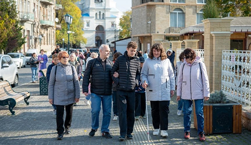 В Евпатории по «Малому Иерусалиму» проводят экскурсии для людей с нарушением зрения