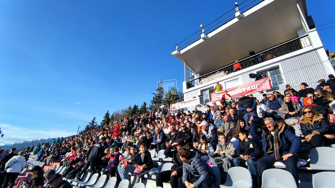 Исторический матч стартовал Исторический матч стартовал