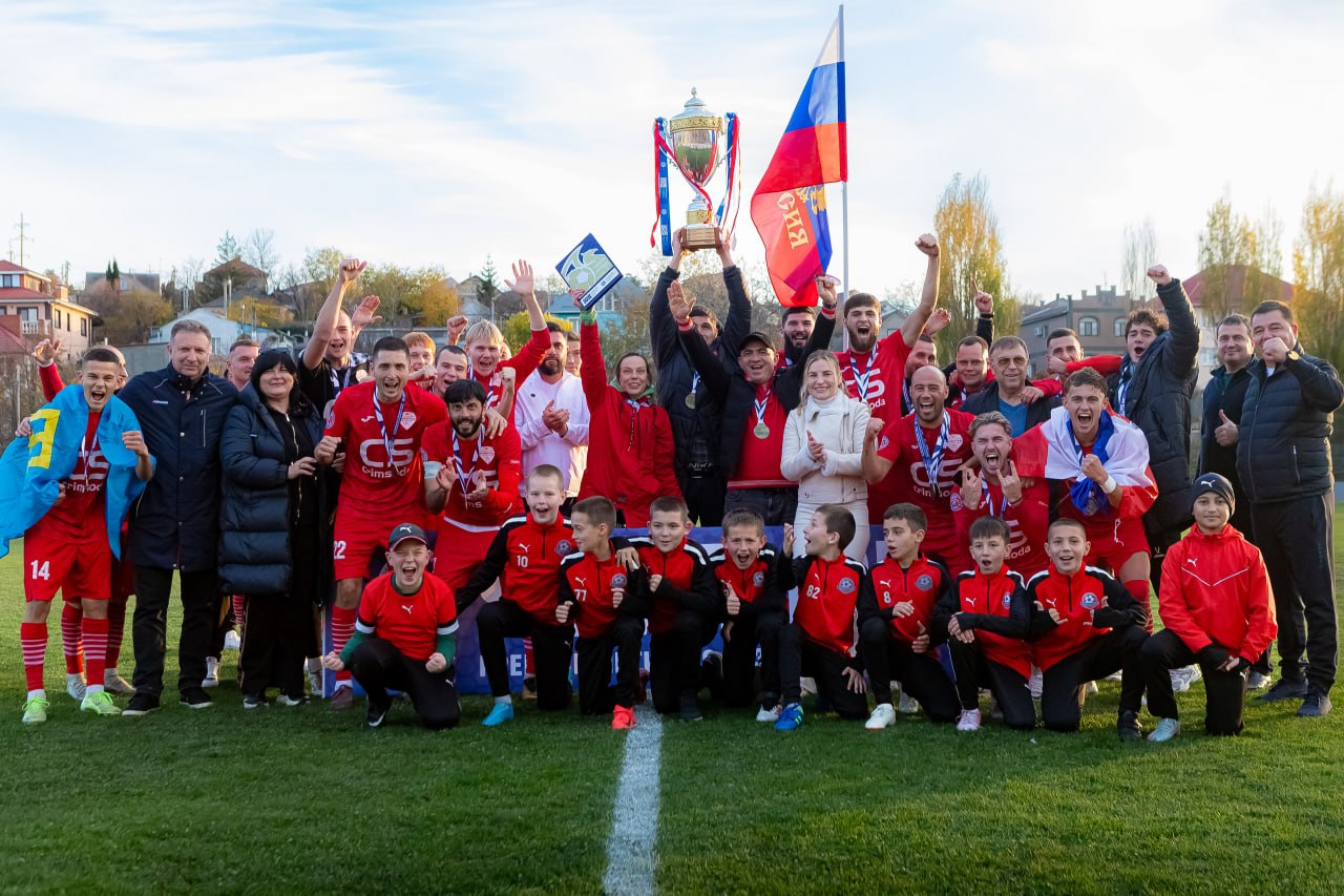 Юрий Нестеренко: От души поздравляю футболистов ФК «Кызылташ», тренерский состав и конечно же всех болельщиков, с первым для клуба чемпионством в Премьер-лиге КФС сезона 2025!