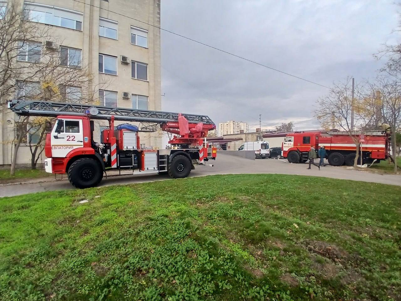 В Евпатории провели пожарно-тактические учения в городской больнице