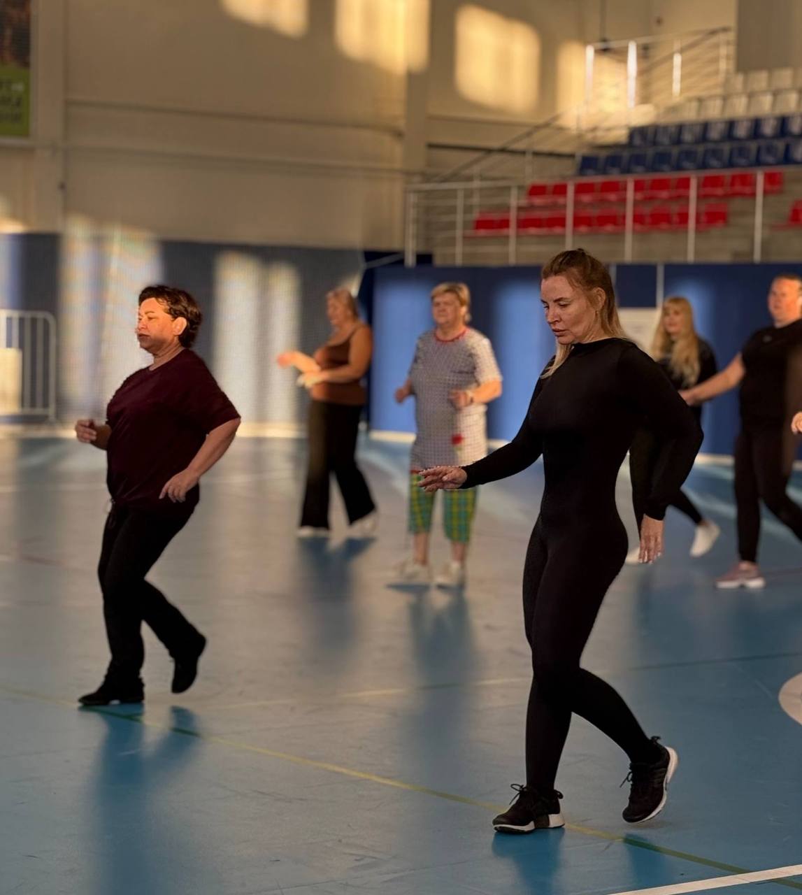 Ольга Торубарова: Танцевальная фитнес-аэробика - это не только умеренная физическая нагрузка, но и повышение настроения и заряд положительной энергетики на целый день Ольга Торубарова: Танцевальная фитнес-аэробика - это не только умеренная физическая нагрузка, но и повышение настроения и заряд положительной энергетики на целый день