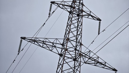 Энергетики Крыма перешли в режим повышенной готовности из-за надвигающегося шторма