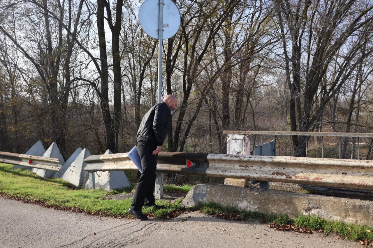 Инна Федоренко: Провела выездную встречу с начальником ГКУ РК «Служба автомобильных дорог Республики Крым» Николаем Мокрицким Инна Федоренко: Провела выездную встречу с начальником ГКУ РК «Служба автомобильных дорог Республики Крым» Николаем Мокрицким