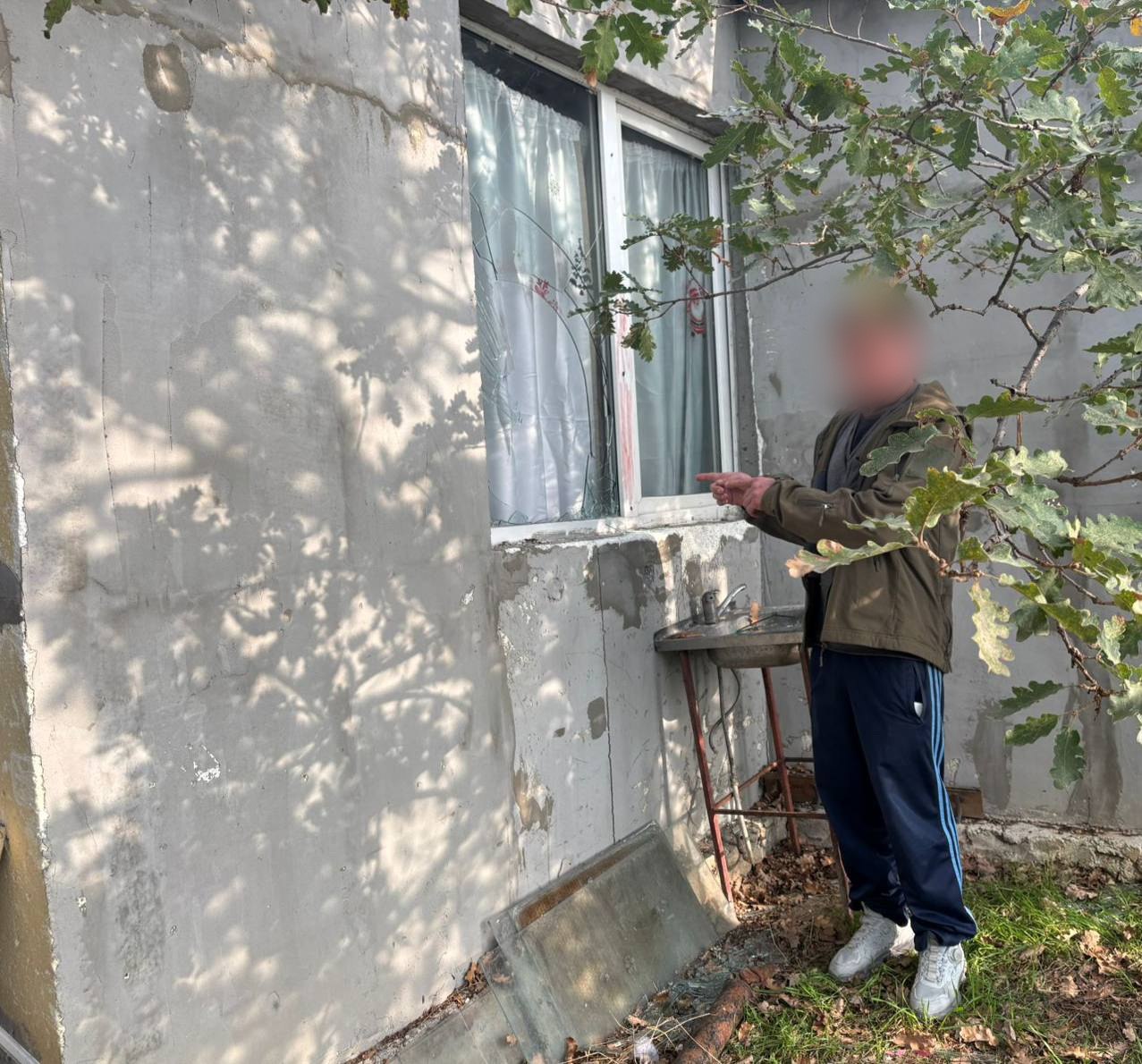 «Ялтинский роман»: Мужчина ради чекушки оставил бывшую возлюбленную без интернета