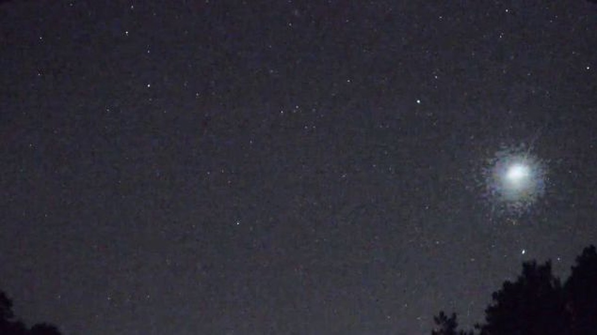 Над Крымом заметили яркий болид