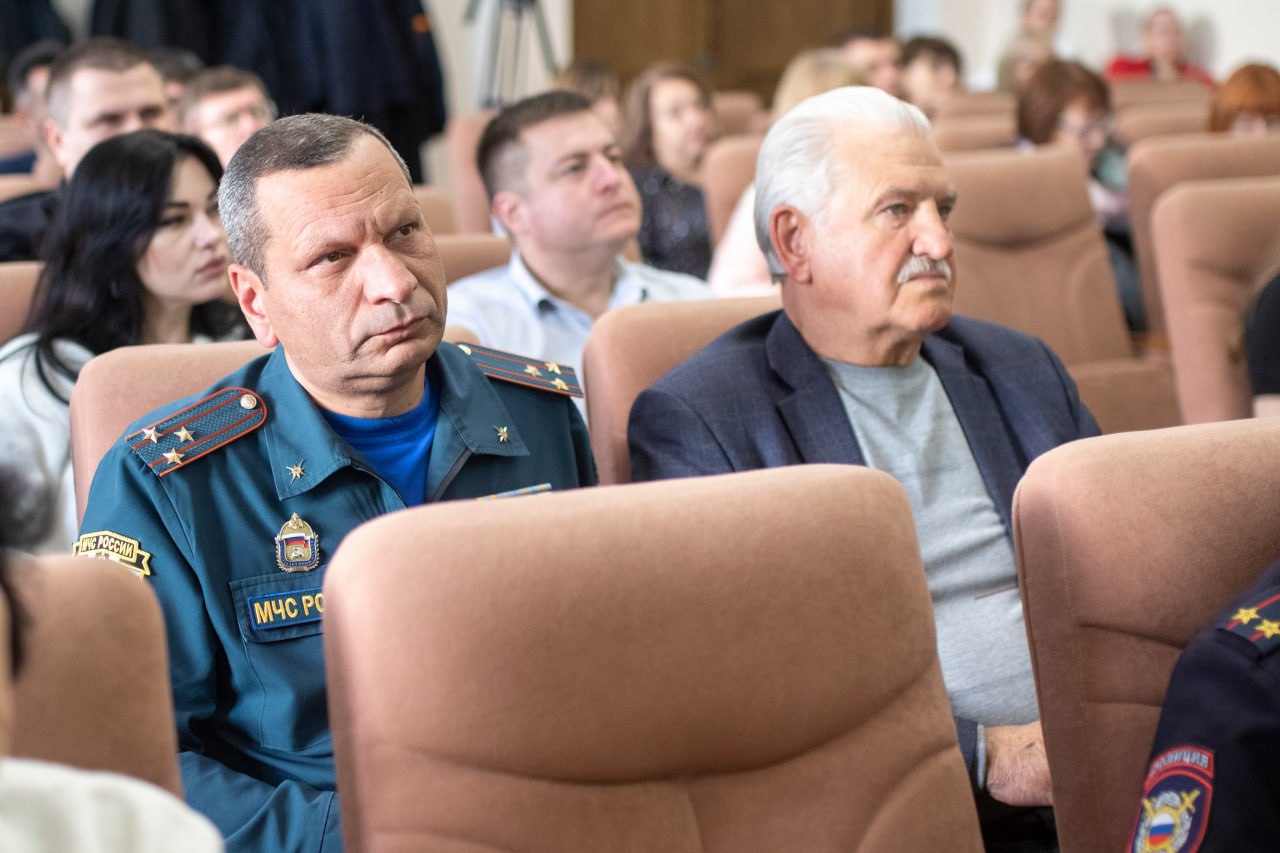 Михаил Афанасьев: Провёл еженедельное оперативно-хозяйственное совещание Михаил Афанасьев: Провёл еженедельное оперативно-хозяйственное совещание