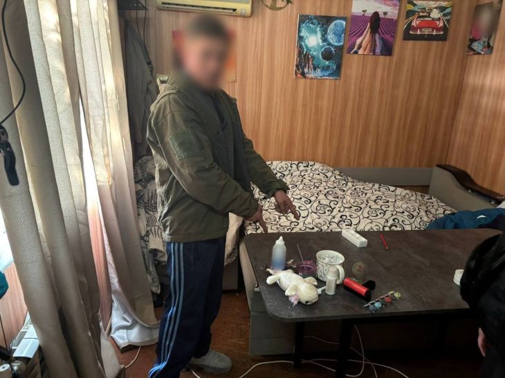 Экс-сожитель обворовал ялтинку на 28 тысяч рублей