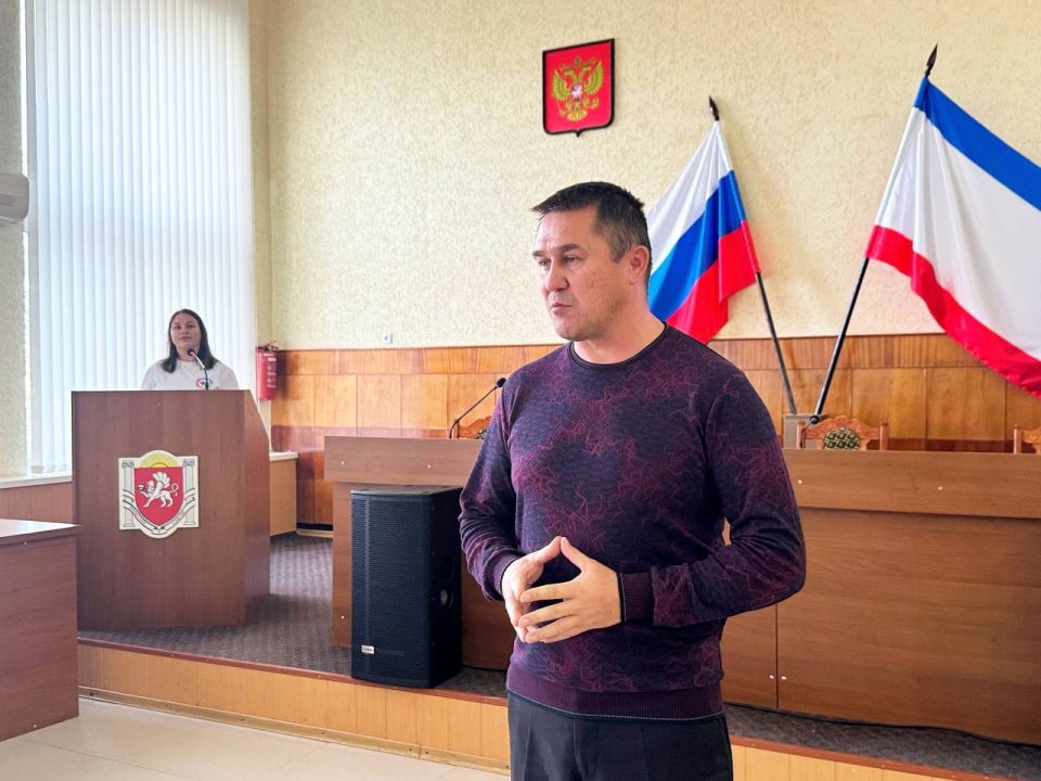 Александр Дудинов: Всегда с большим удовольствием встречаюсь с молодежью и школьниками Александр Дудинов: Всегда с большим удовольствием встречаюсь с молодежью и школьниками