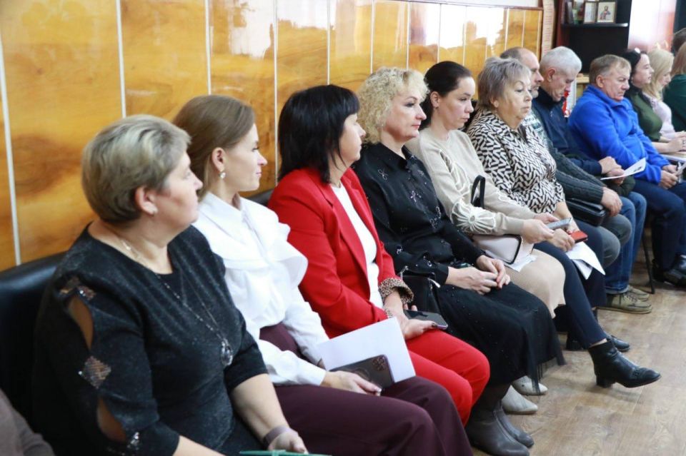  :   ,       19-     3- 