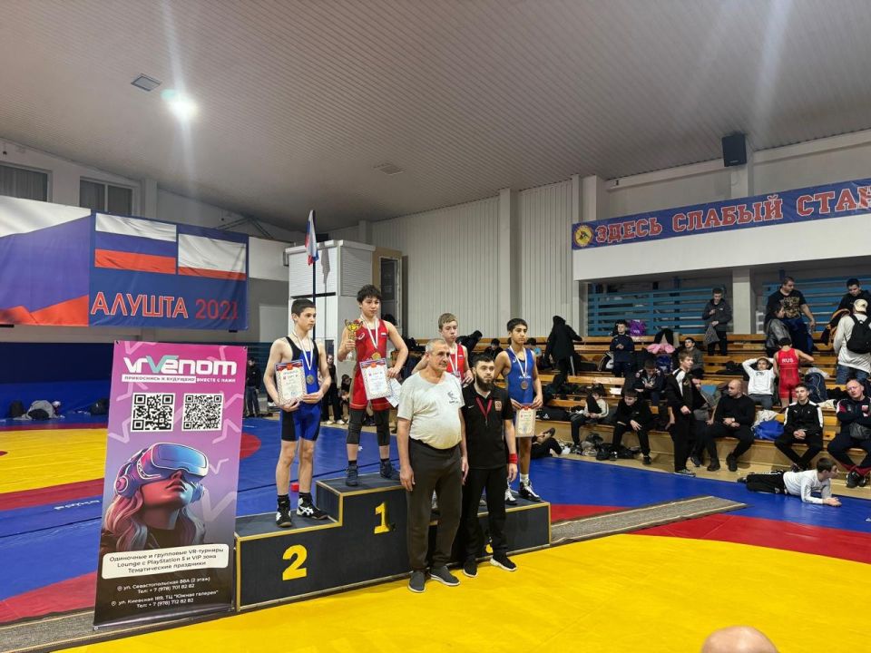 15 ноября в Алуште прошло Первенство Республики Крым по спортивной (греко-римской) борьбе, в котором принял участие воспитанник судакского ЦДЮТ и клуба единоборств "СПАРТАК" Ибрагимов Самир