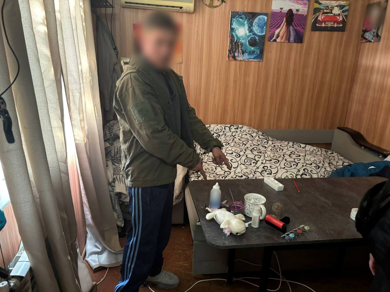 «Ялтинский роман»: Мужчина ради чекушки оставил бывшую возлюбленную без интернета «Ялтинский роман»: Мужчина ради чекушки оставил бывшую возлюбленную без интернета