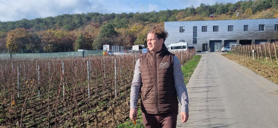 Молодые специалисты выбирают работу в сельском хозяйстве Молодые специалисты выбирают работу в сельском хозяйстве