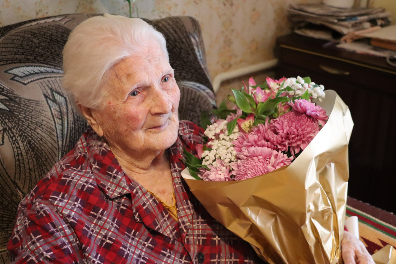 Сегодня столетний юбилей отмечает керчанка, ветеран – участник Великой Отечественной войны Екатерина Максимовна Гришакова Сегодня столетний юбилей отмечает керчанка, ветеран – участник Великой Отечественной войны Екатерина Максимовна Гришакова