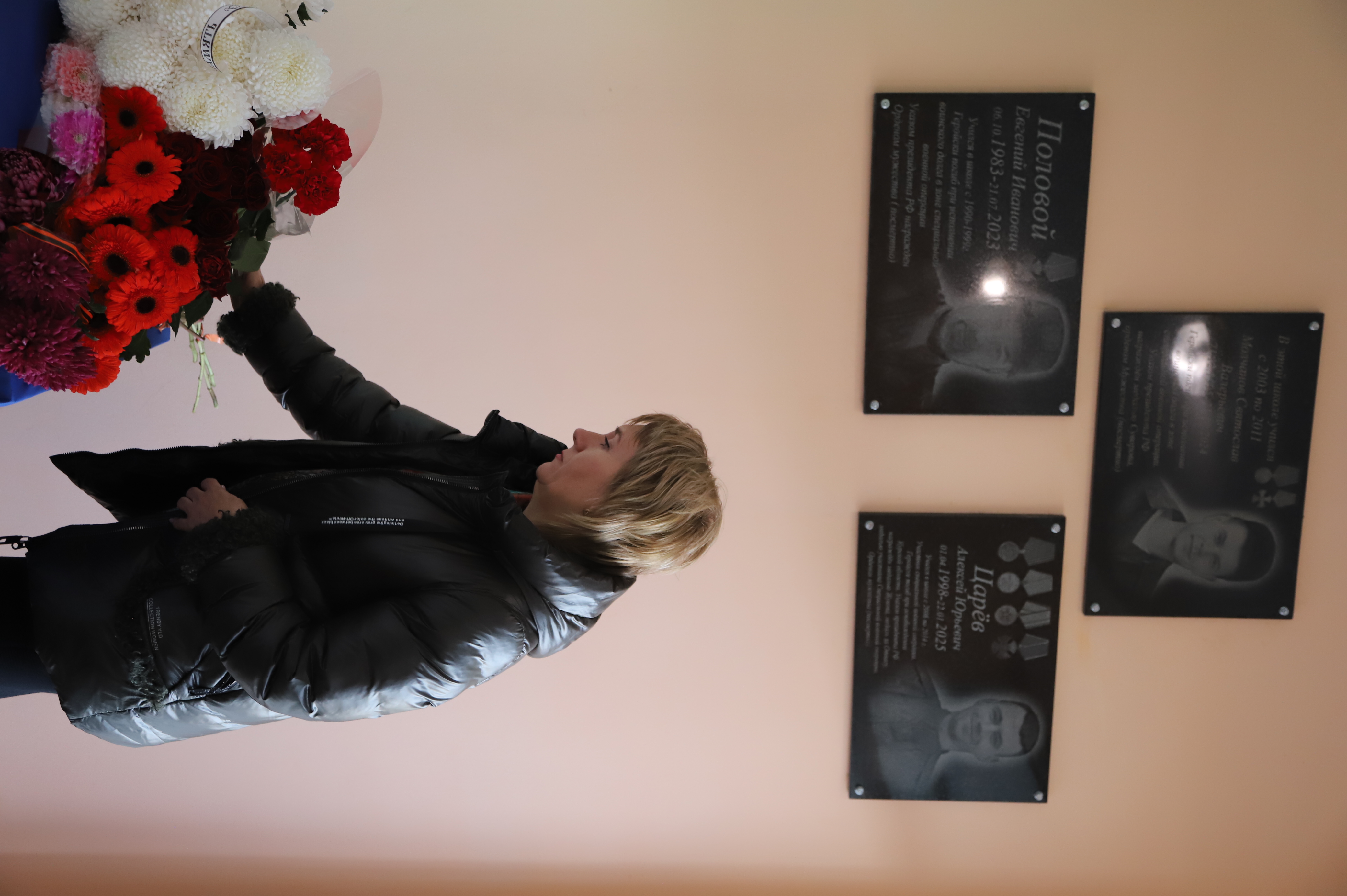 В Табачновской средней общеобразовательной школе состоялась церемония открытия памятных табличек героям СВО В Табачновской средней общеобразовательной школе состоялась церемония открытия памятных табличек героям СВО