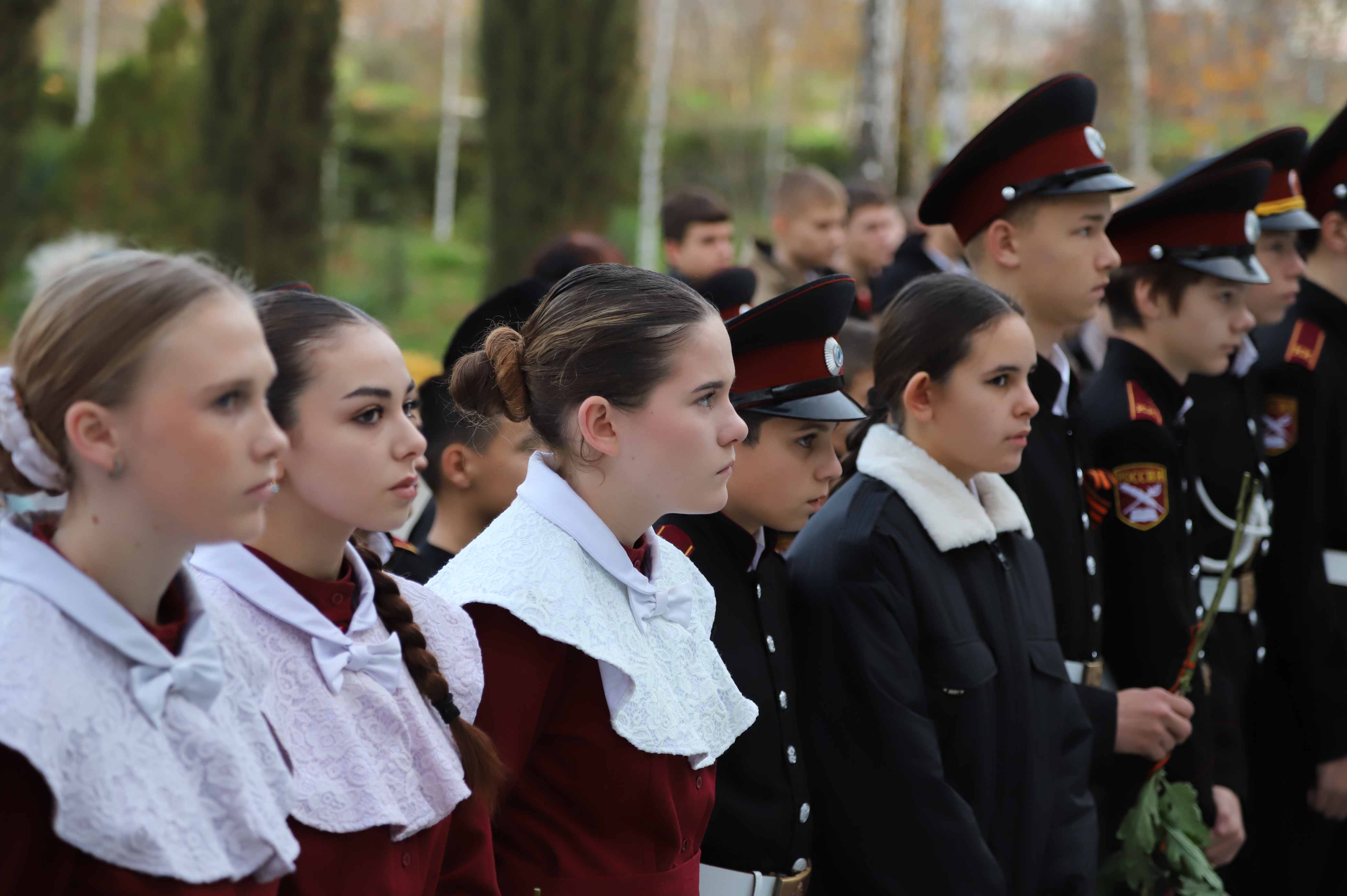 В Табачновской средней общеобразовательной школе состоялась церемония открытия памятных табличек героям СВО В Табачновской средней общеобразовательной школе состоялась церемония открытия памятных табличек героям СВО