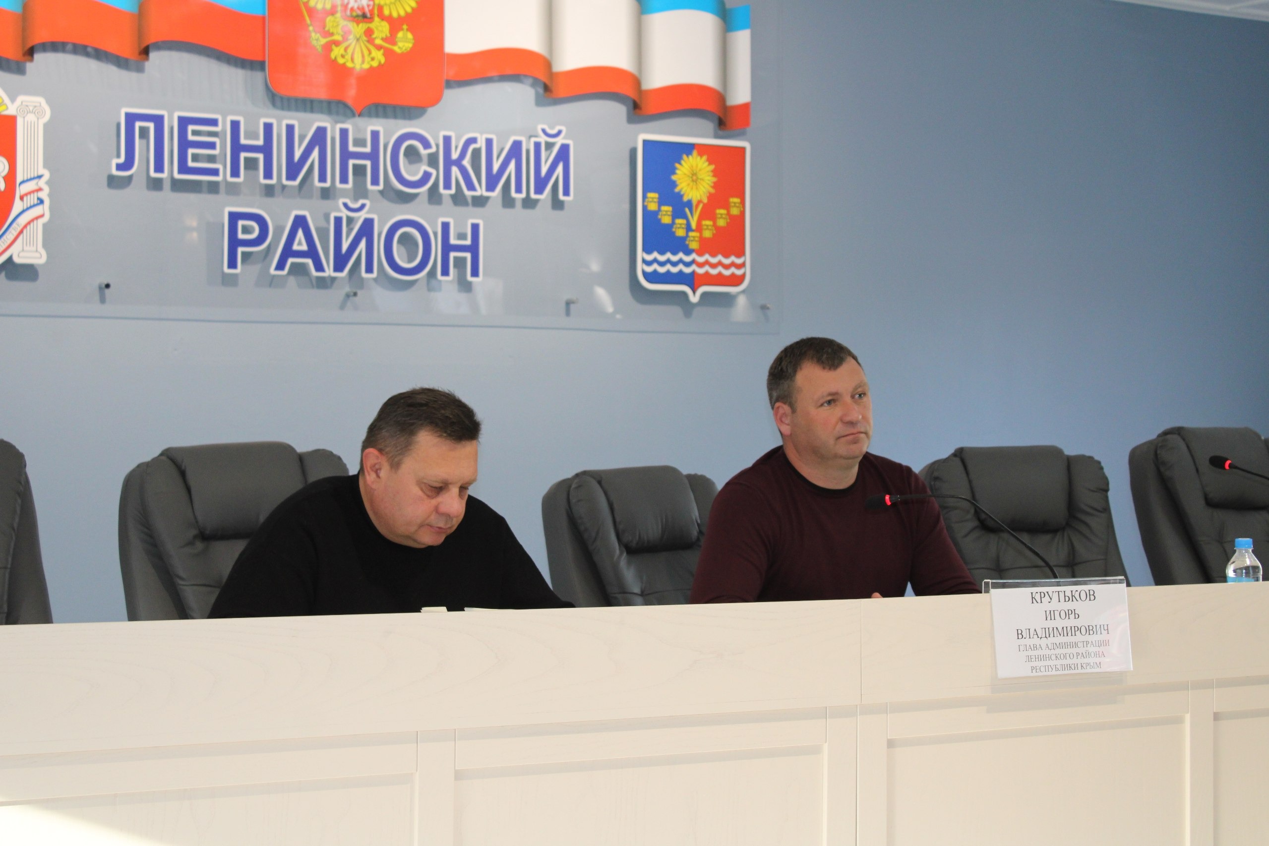 Игорь Крутьков провёл еженедельное аппаратное совещание