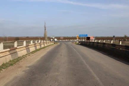 По мосту в Джанкойском районе ввели реверсивное движение