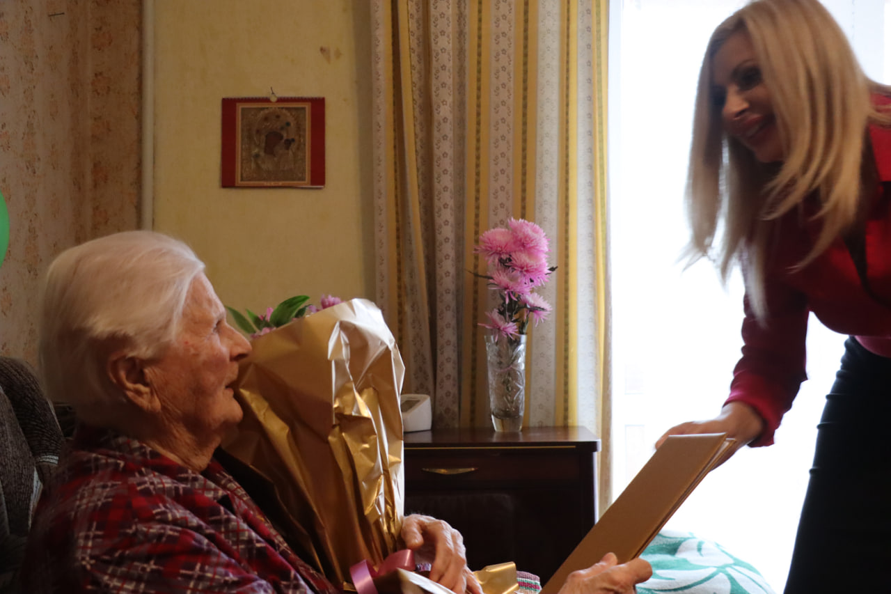 Сегодня столетний юбилей отмечает керчанка, ветеран – участник Великой Отечественной войны Екатерина Максимовна Гришакова Сегодня столетний юбилей отмечает керчанка, ветеран – участник Великой Отечественной войны Екатерина Максимовна Гришакова
