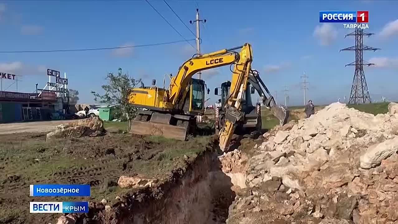 В Евпатории ведутся работы по капитальному ремонту участка магистрального водовода от села Воробьево до гидроузла ГУ-1 пгт