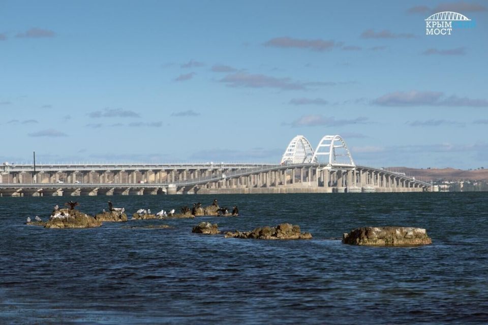 Движение по Крымскому мосту временно перекрыли