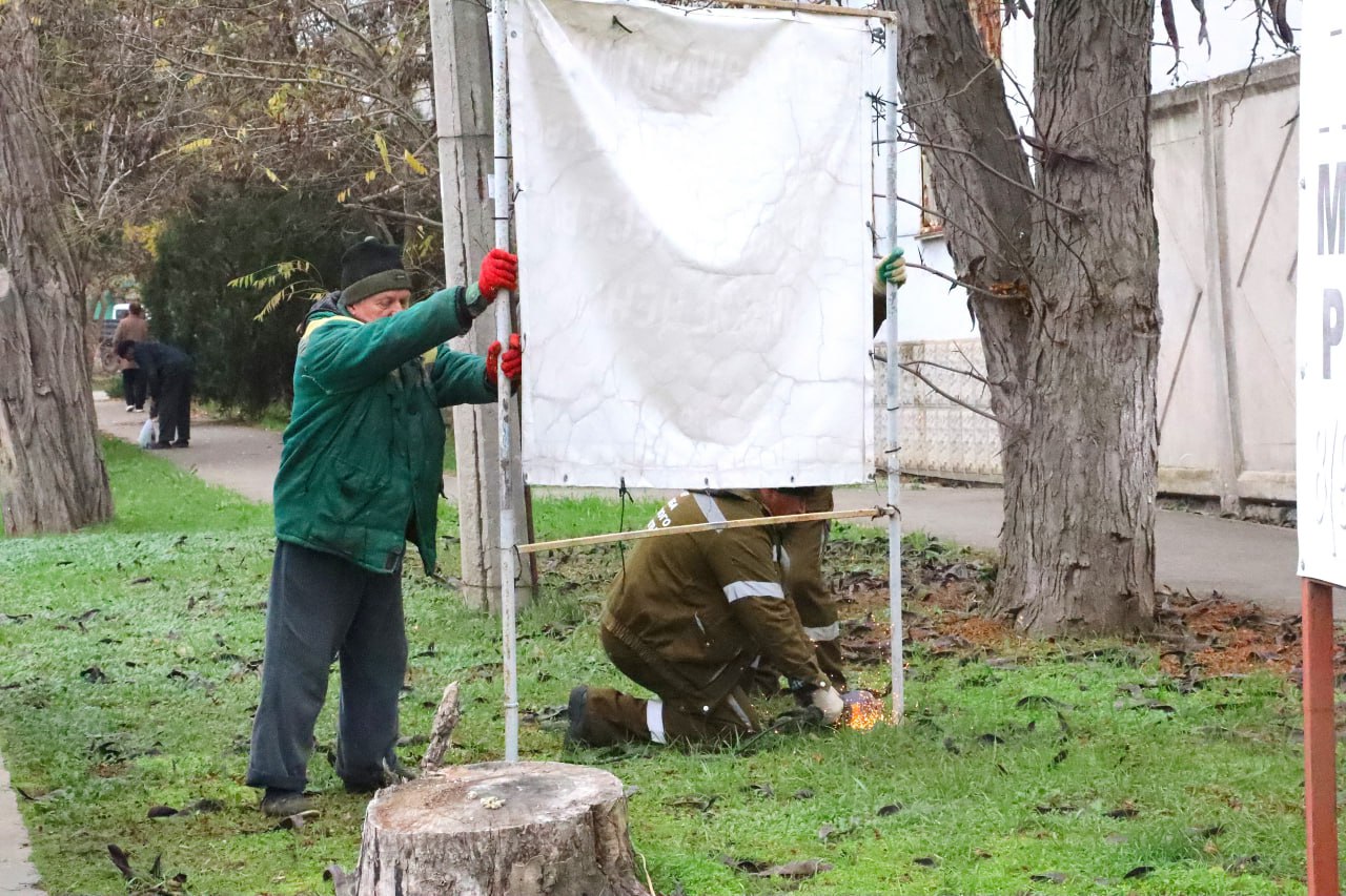 Олег Каторгин: В Керчи продолжается плановый демонтаж рекламных конструкций, размещенных с нарушением законодательства Олег Каторгин: В Керчи продолжается плановый демонтаж рекламных конструкций, размещенных с нарушением законодательства