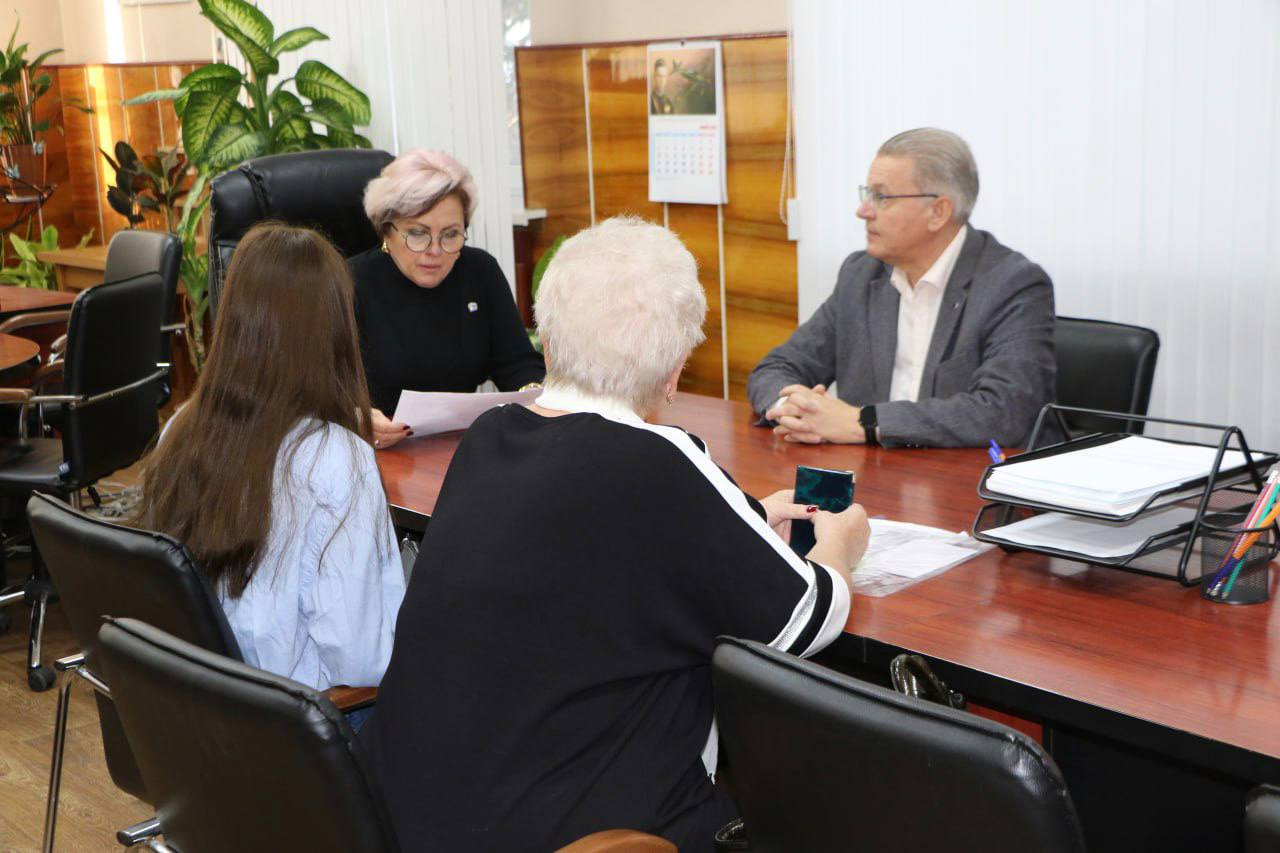 Сегодня Глава муниципального образования Бахчисарайского района Ольга Урайкина провела прием граждан. Сегодня Глава муниципального образования Бахчисарайского района Ольга Урайкина провела прием граждан.