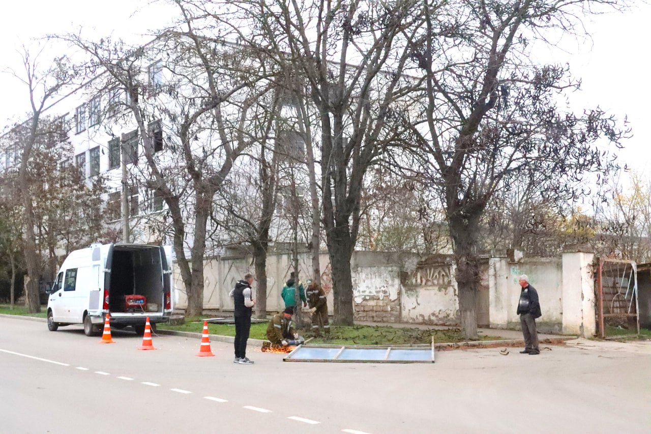 Олег Каторгин: В Керчи продолжается плановый демонтаж рекламных конструкций, размещенных с нарушением законодательства Олег Каторгин: В Керчи продолжается плановый демонтаж рекламных конструкций, размещенных с нарушением законодательства