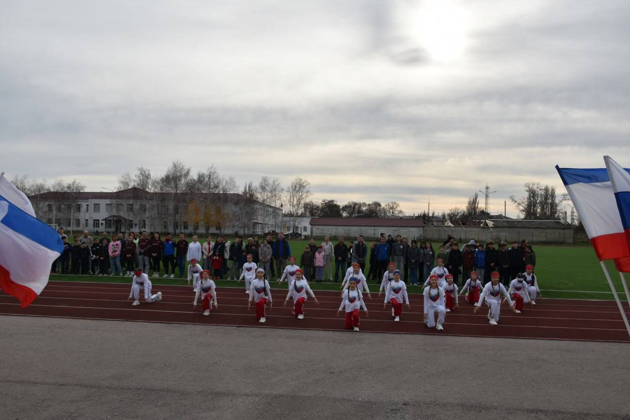 Антон Кравец: Сегодня в Нижнегорском районе прошло доброе и спортивное утро! А провела его Министр спорта Республики Крым Ольга Александровна Торубарова совместно с ветераном боевых действий, участником кадрового проекта... Антон Кравец: Сегодня в Нижнегорском районе прошло доброе и спортивное утро! А провела его Министр спорта Республики Крым Ольга Александровна Торубарова совместно с ветераном боевых действий, участником кадрового проекта...