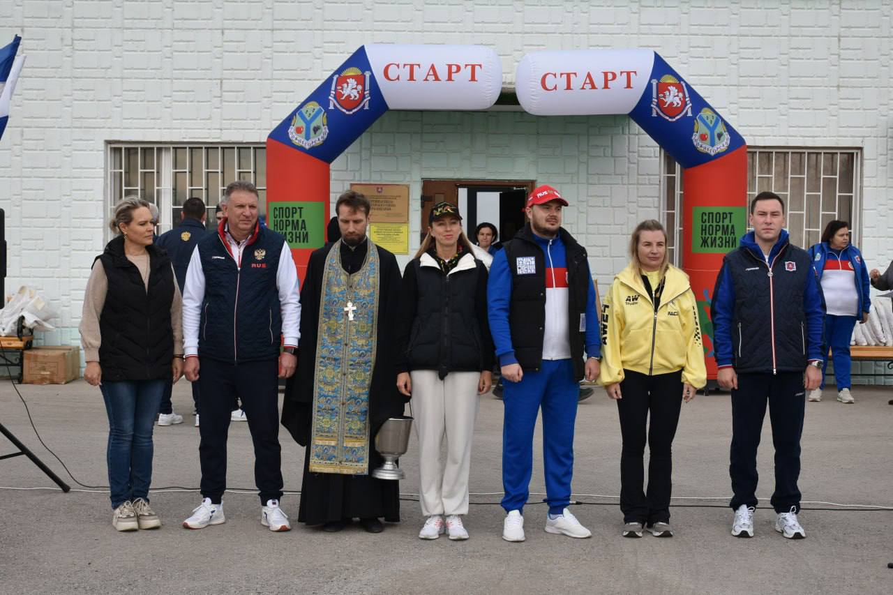 Антон Кравец: Сегодня в Нижнегорском районе прошло доброе и спортивное утро! А провела его Министр спорта Республики Крым Ольга Александровна Торубарова совместно с ветераном боевых действий, участником кадрового проекта...