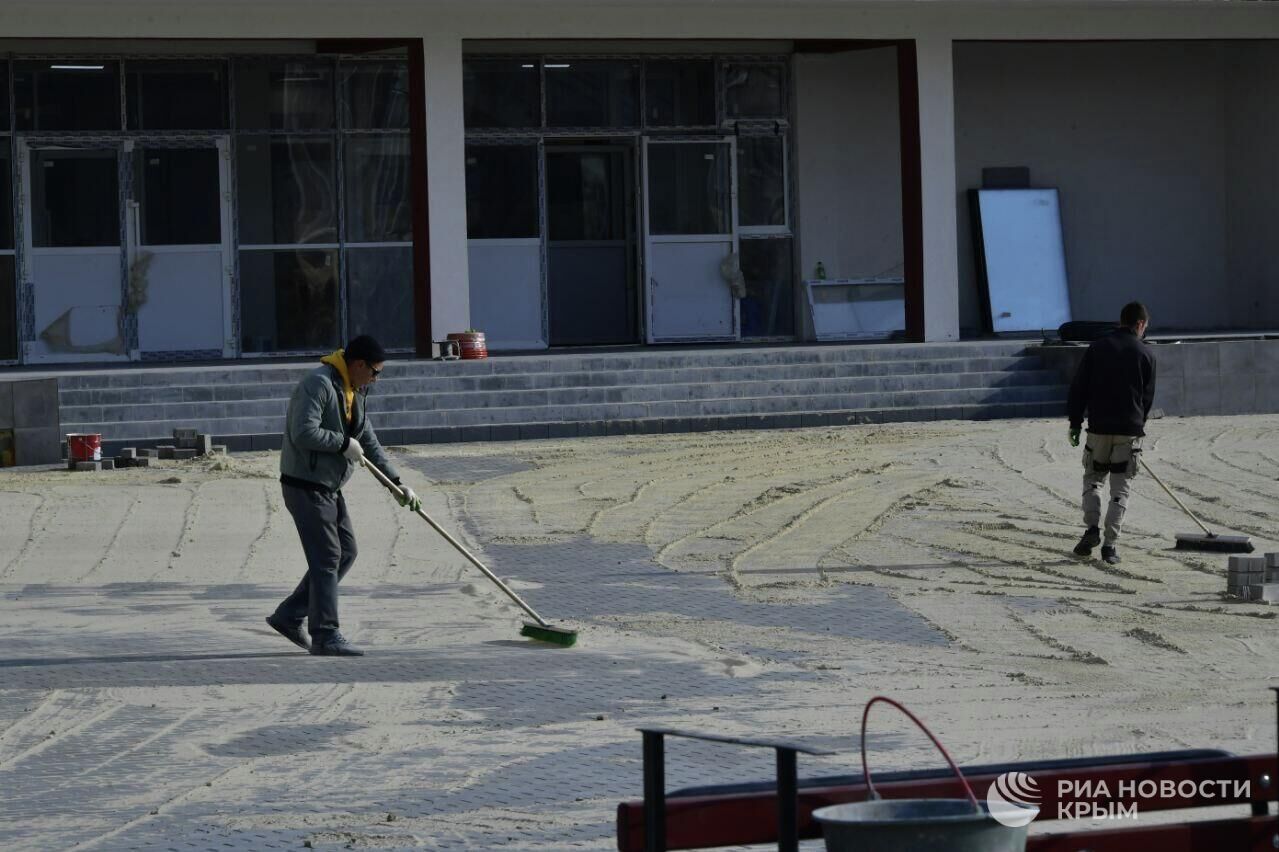 Вошли в график: когда достроят долгожданную новую школу в Феодосии Вошли в график: когда достроят долгожданную новую школу в Феодосии