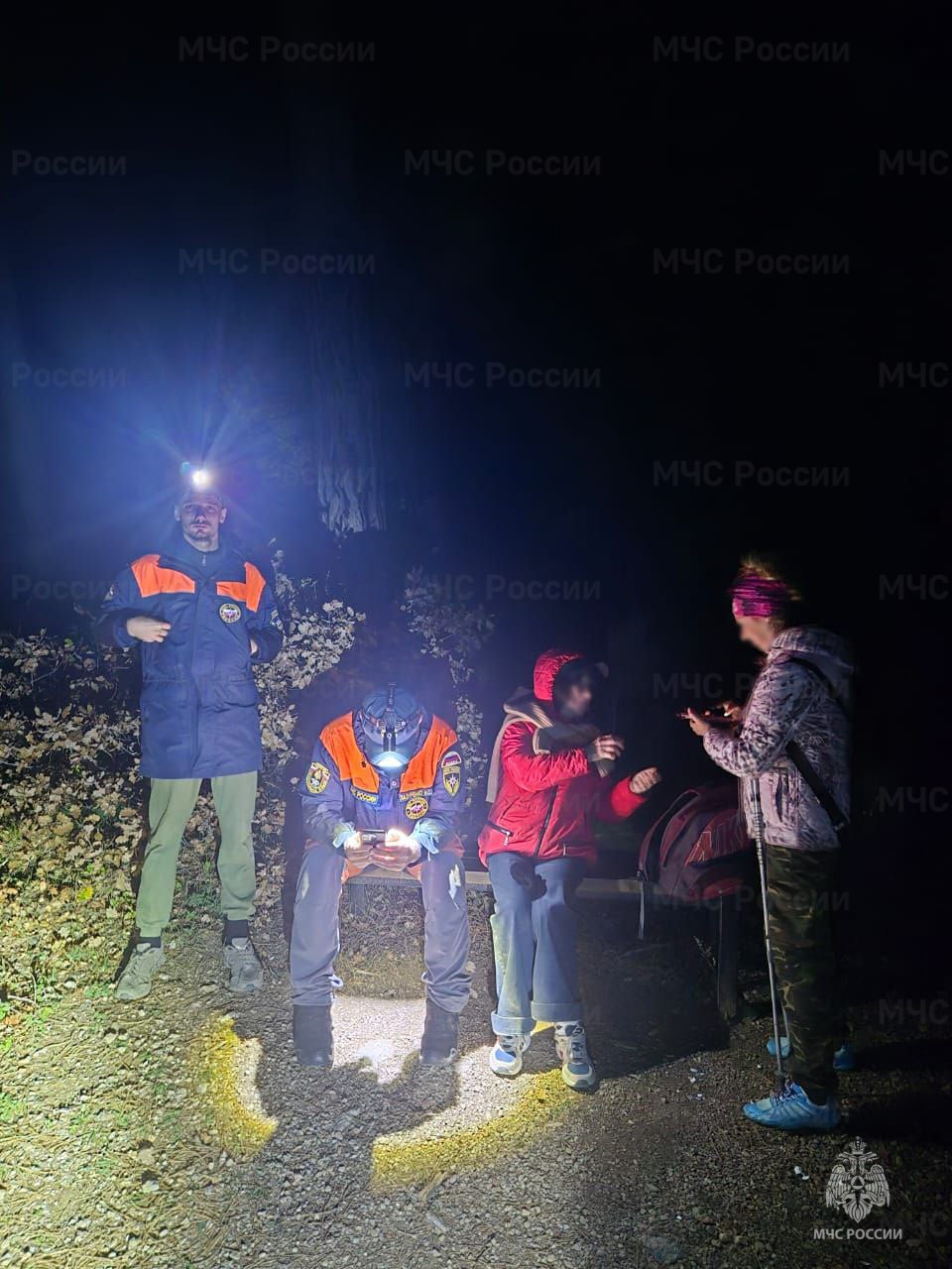 В Крыму спасли туристку, получившую травму ноги в горах В Крыму спасли туристку, получившую травму ноги в горах