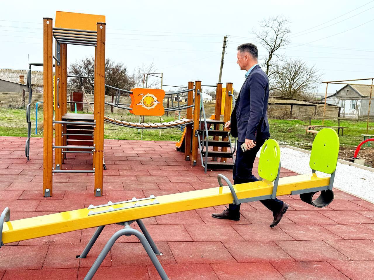 В селе Внуково установлена новая детская площадка В селе Внуково установлена новая детская площадка