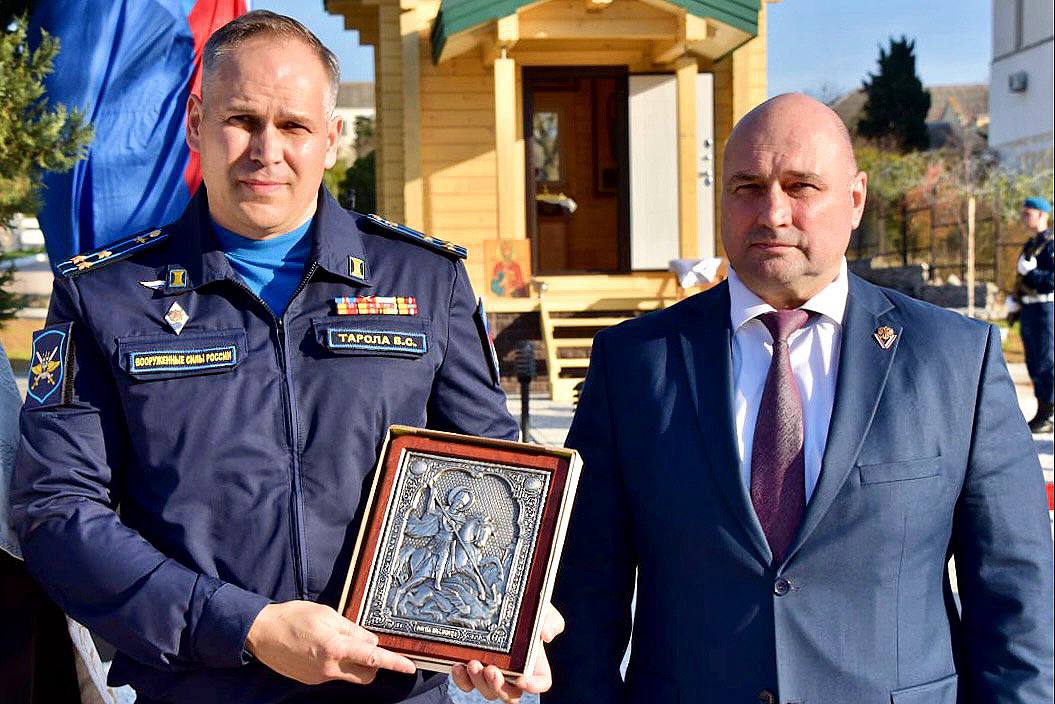 Владимир Немцев: В православный праздник Собора Архистратига Михаила и прочих Небесных Сил бесплотных принял участие в открытии часовни и Аллеи Героев в воинской части Владимир Немцев: В православный праздник Собора Архистратига Михаила и прочих Небесных Сил бесплотных принял участие в открытии часовни и Аллеи Героев в воинской части