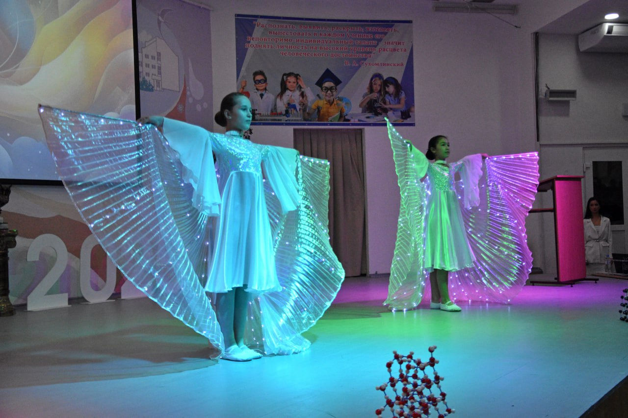 В Симферопольской академической гимназии дан старт традиционным Дням науки В Симферопольской академической гимназии дан старт традиционным Дням науки