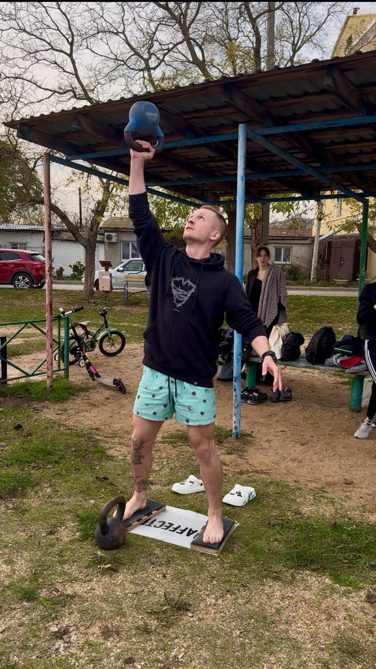 Некоторые любят похолоднее: моржи Керчи не дождались ноябрьских морозов и открыли сезон Некоторые любят похолоднее: моржи Керчи не дождались ноябрьских морозов и открыли сезон