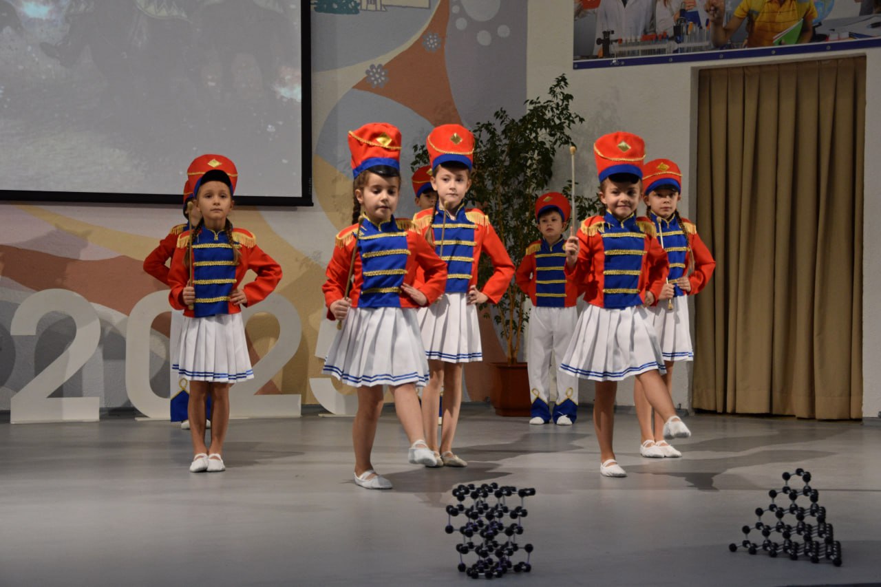 В Симферопольской академической гимназии дан старт традиционным Дням науки В Симферопольской академической гимназии дан старт традиционным Дням науки