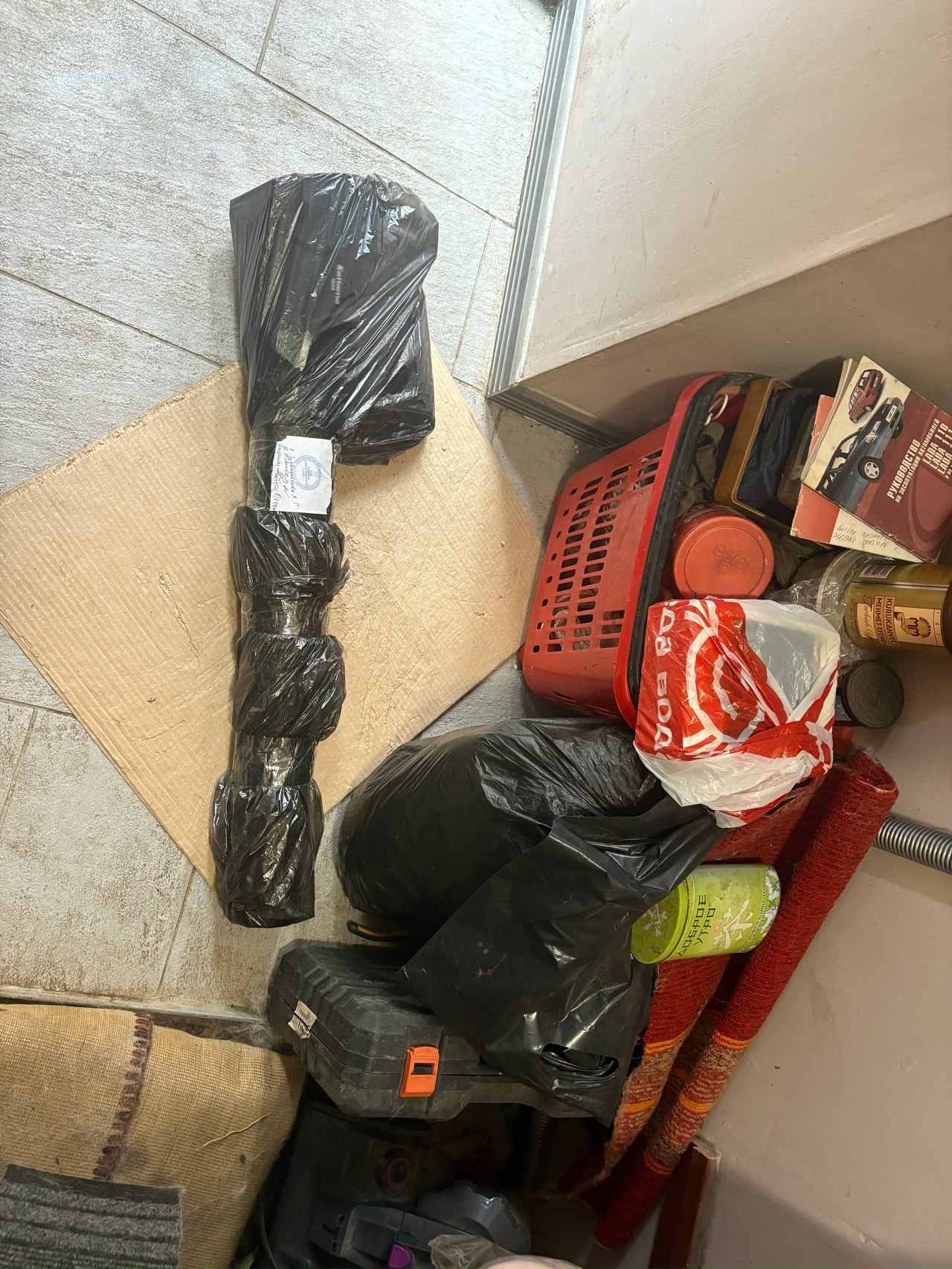 Преступное стремление к чистоте: в Евпатории полицейские установили подозреваемого в краже инвентаря для уборки