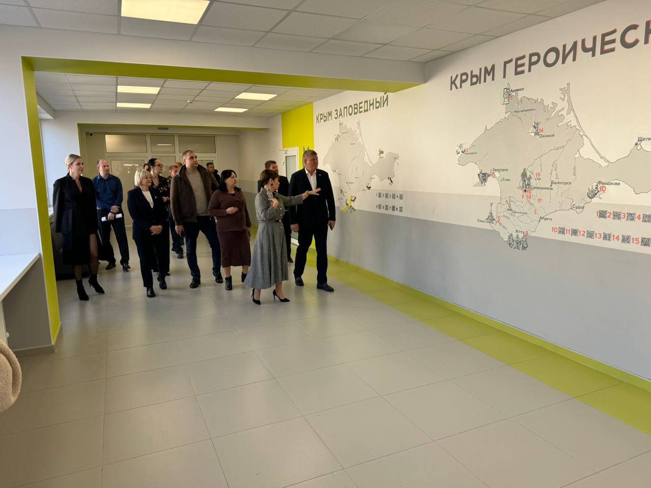 Михаил Шеремет: В рамках парламентского контроля, согласно поручению Президента РФ Путина В.В., с рабочей поездкой посетил ряд школ города Симферополя Михаил Шеремет: В рамках парламентского контроля, согласно поручению Президента РФ Путина В.В., с рабочей поездкой посетил ряд школ города Симферополя