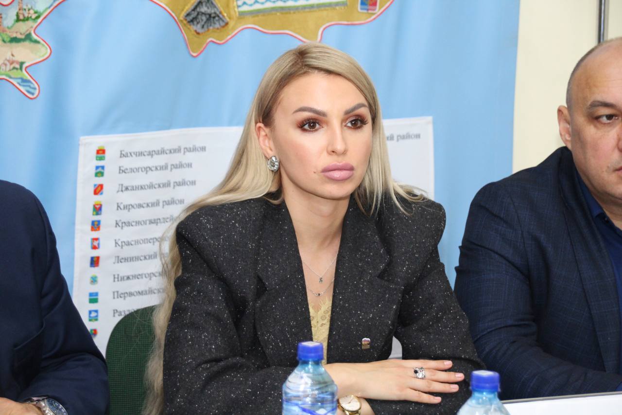 Анастасия Гридчина: Сегодня состоялось совместное заседание Экспертного совета при Комитете Государственного Совета Республики Крым по народной дипломатии и межрегиональным связям и Комиссии Общественной палаты по...