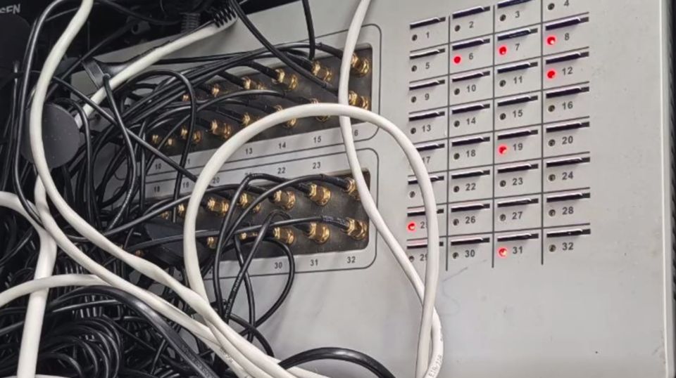 Силовики накрыли очередную "аппаратную" мошенников в Крыму