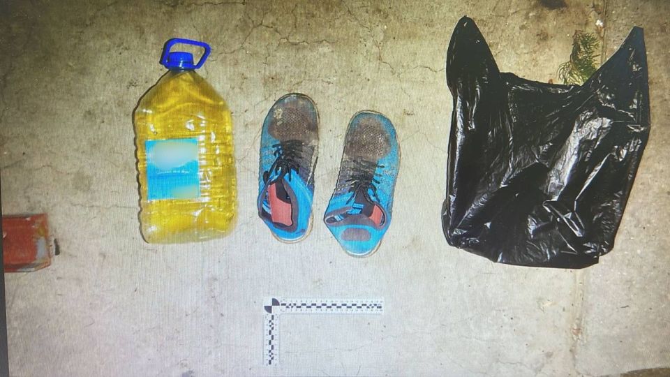 В Ялте полицейские предотвратили заказной поджог четырёх автомобилей и торгового павильона