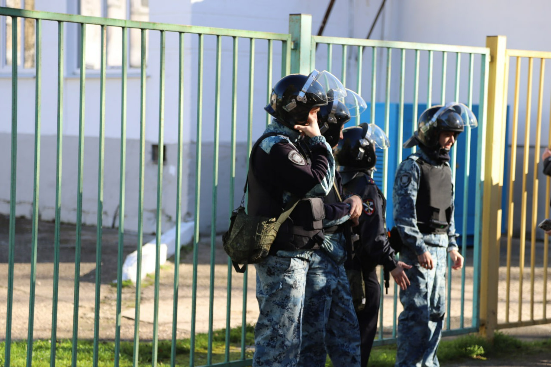 На территории Гимназии города Бахчисарай Республики Крым прошли учебные антитеррористические учения