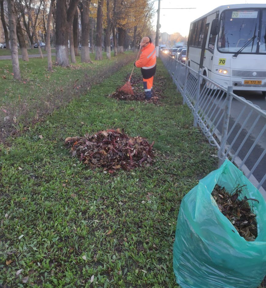 Сотрудники МБУ «Город» неустанно трудятся, чтобы наш Симферополь оставался чистым и уютным! Сотрудники МБУ «Город» неустанно трудятся, чтобы наш Симферополь оставался чистым и уютным!