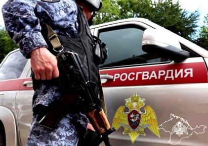 В Евпатории росгвардейцы пресекли противоправные действия злоумышленника в торговом заведении