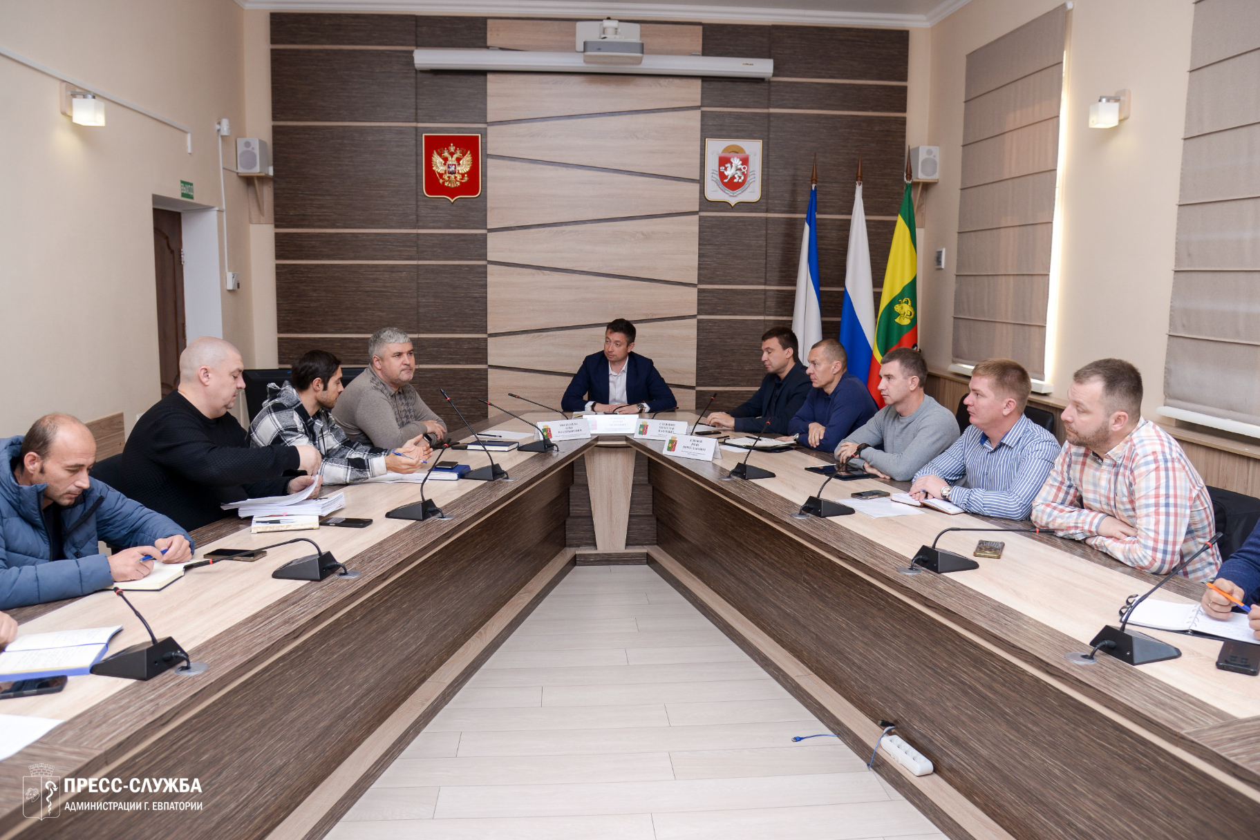 В Евпатории прошло еженедельное совещание с руководителями ресурсоснабжающих и коммунальных предприятий