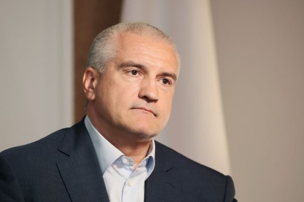 Коллектив Министерства строительства и архитектуры Республики Крым от всей души поздравляет Главу Республики Крым Сергея Аксёнова с днём рождения!